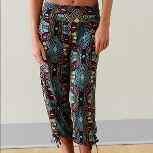 Onzie Gypsy Pants- Gatsby M/L